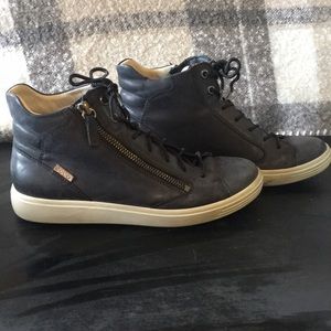 Ecco soft leather high tops